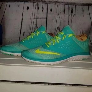 Women's Nike FS Low Run 2 Low Top Sneakers